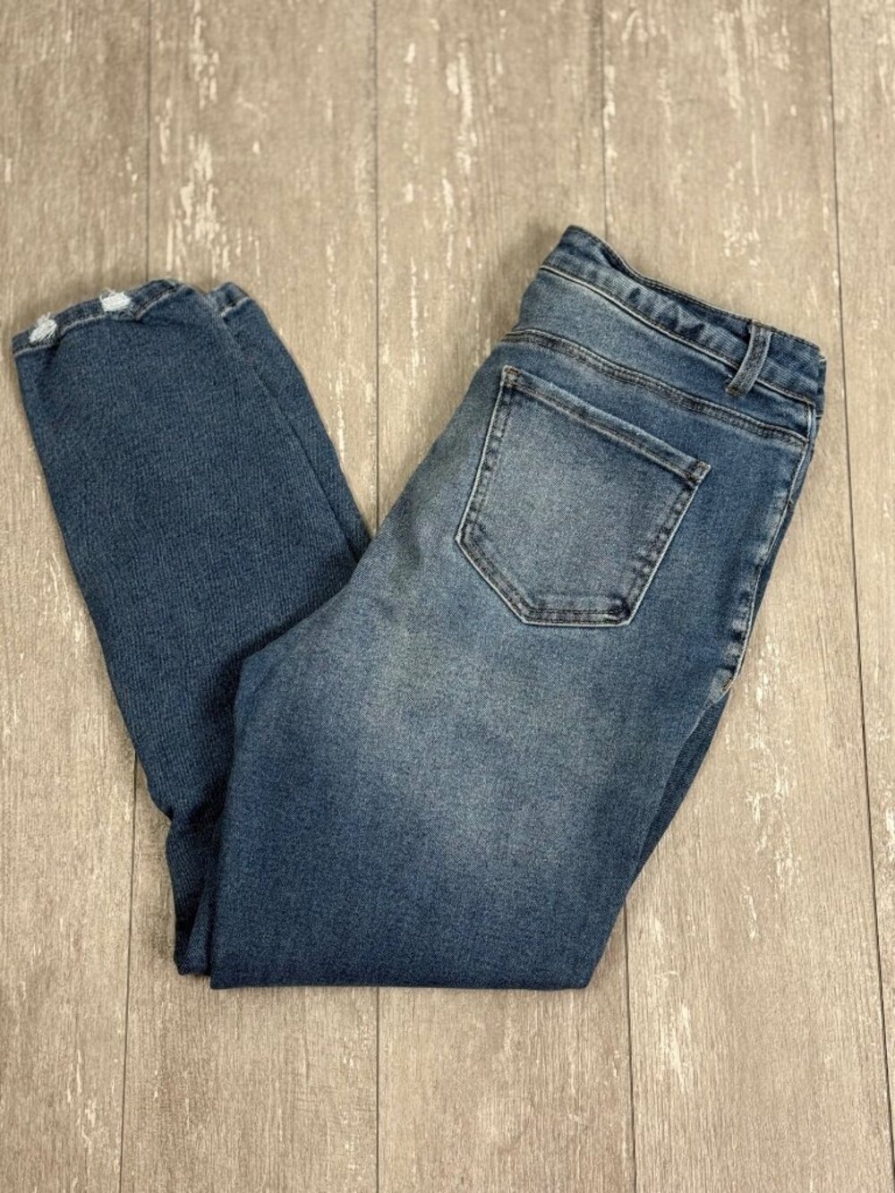 No Boundaries Distressed High Rise Skinny Jeans Size 15